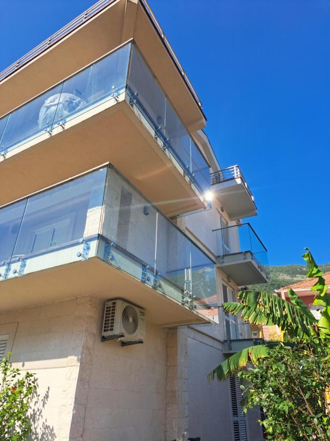Apartments With Sea View In Prcanj Kotor Exteriör bild