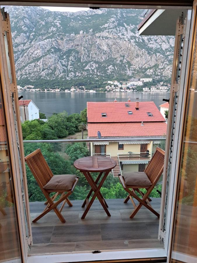 Apartments With Sea View In Prcanj Kotor Exteriör bild