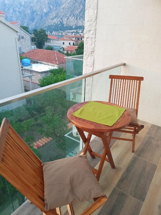 Apartments With Sea View In Prcanj Kotor Exteriör bild