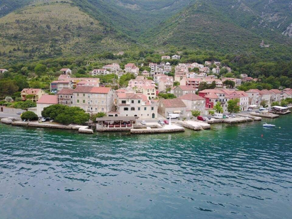 Apartments With Sea View In Prcanj Kotor Exteriör bild